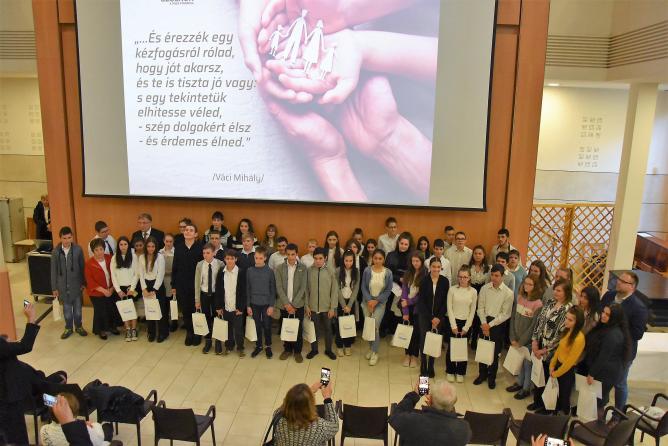 Fotó: Ötven szolnoki diák vehetett át elismerő oklevelet kiemelkedő teljesítményéért